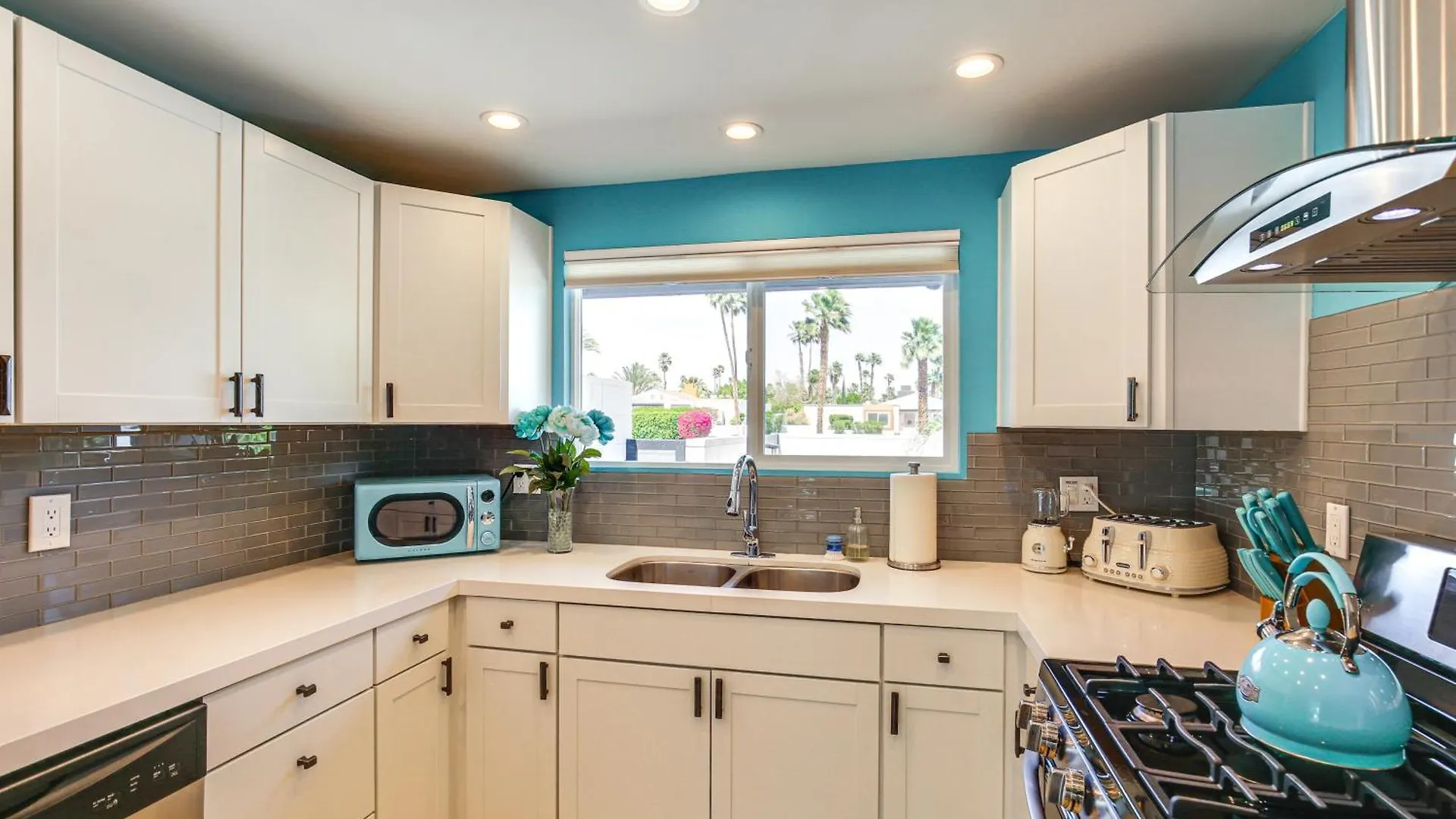 Mtn Views and Outdoor Oasis Palm Springs Getaway Villa 0*,